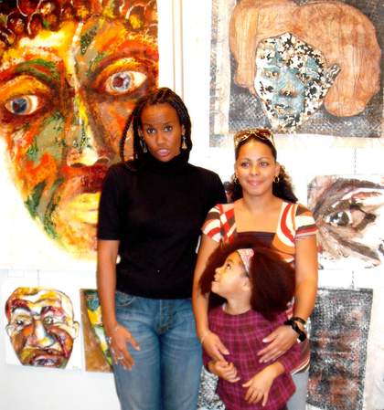 Die Künstlerin Abi Shag mit Familie